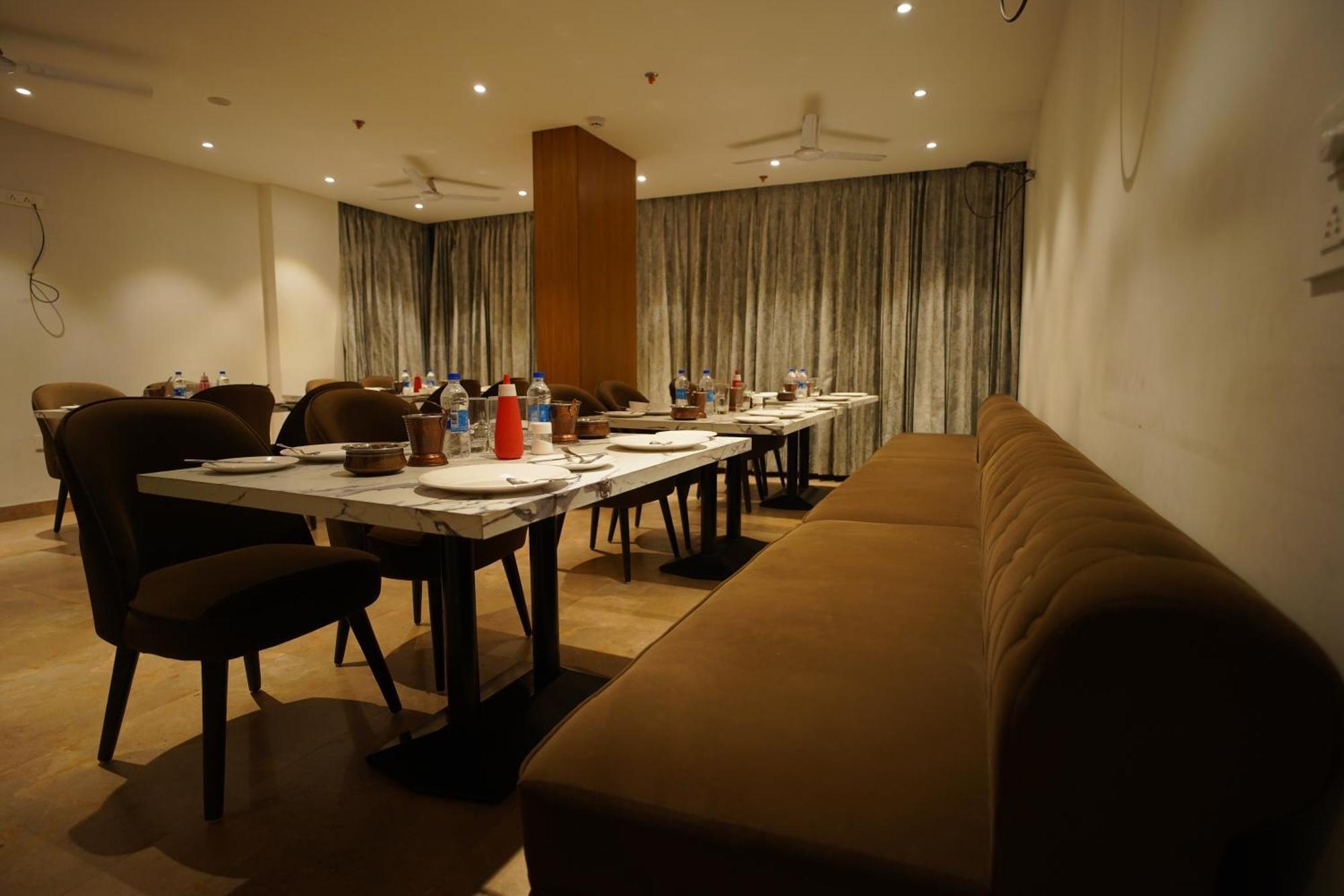 Hotel Mumbai House Express Ουνταϊπούρ Εξωτερικό φωτογραφία